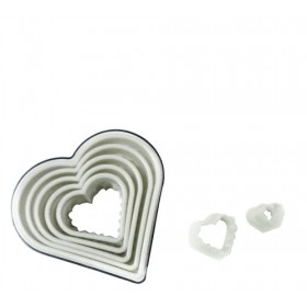 Pastry Cutters 7 Crimped Hearts